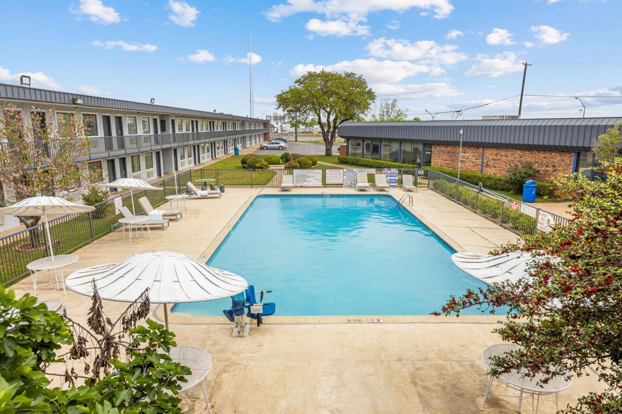 Americas Best Value Inn Fort Worth/Hurst Richland Hills Exterior foto