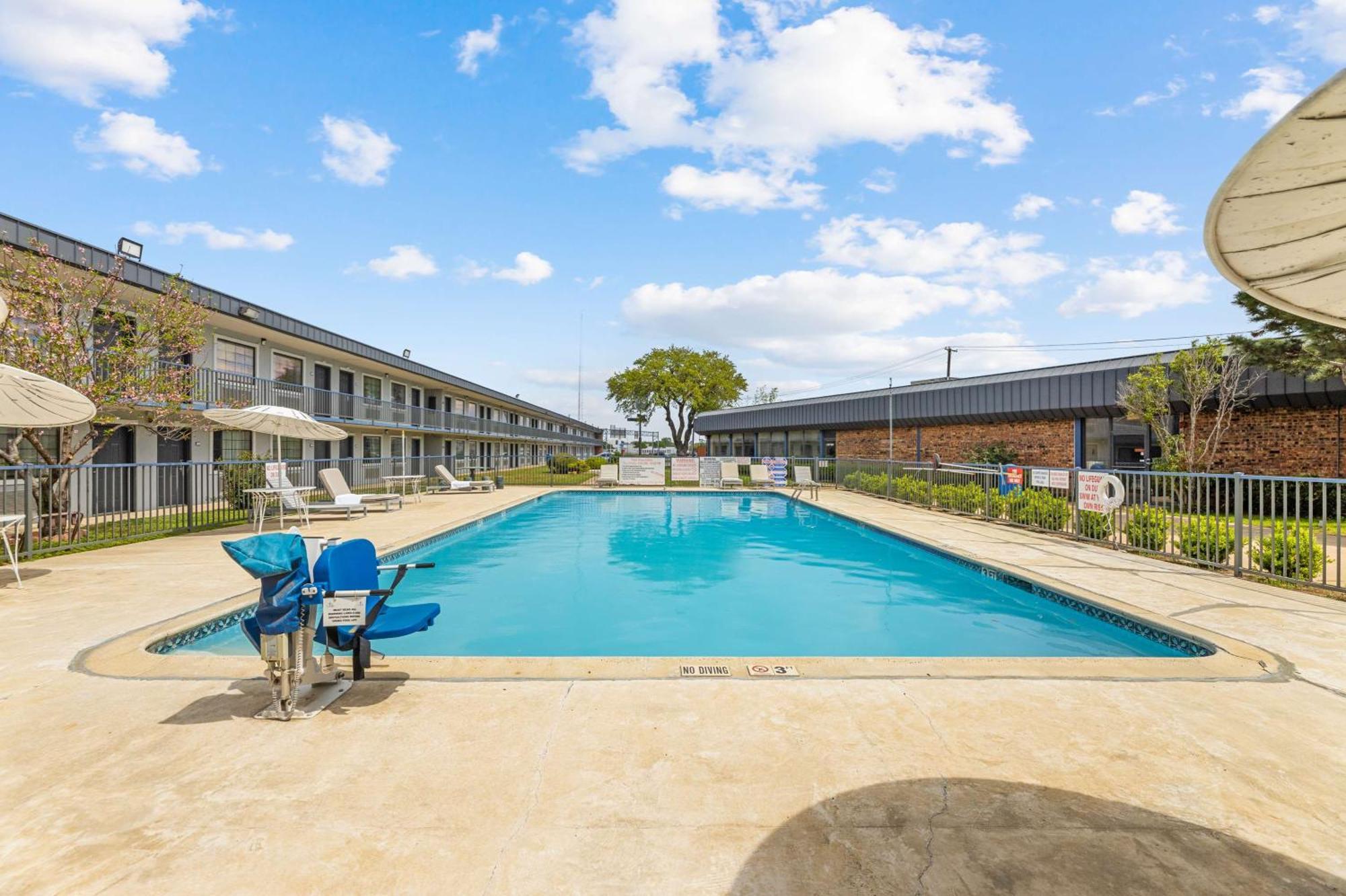 Americas Best Value Inn Fort Worth/Hurst Richland Hills Exterior foto